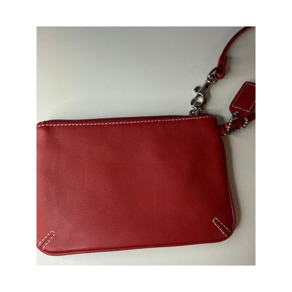 EUC Coach Wristlet in Red - Picture 5 of 9